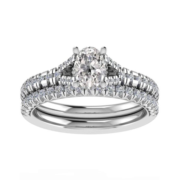 Bellatrix Natural Oval Diamond Sidestone Ring