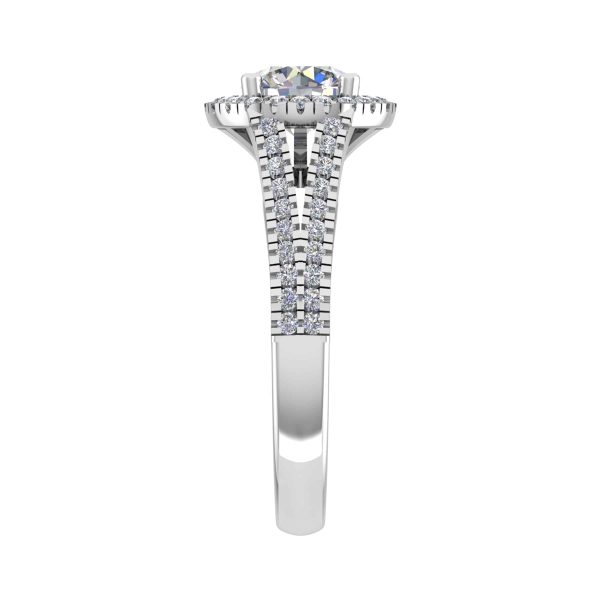 Isla Natural Round Diamond Halo Ring