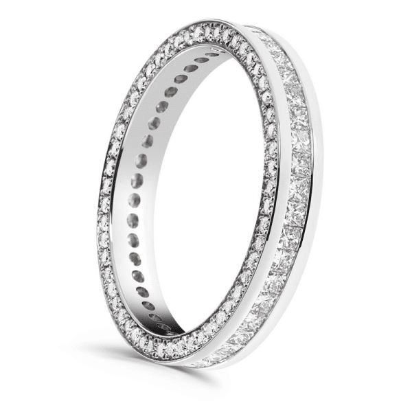 Ladies Princess cut diamond ring with diamond sides 1.25cts
